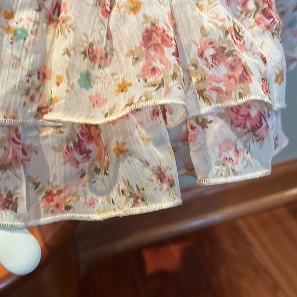 Tank top and size large from Iris basic - Picture 3 of 4